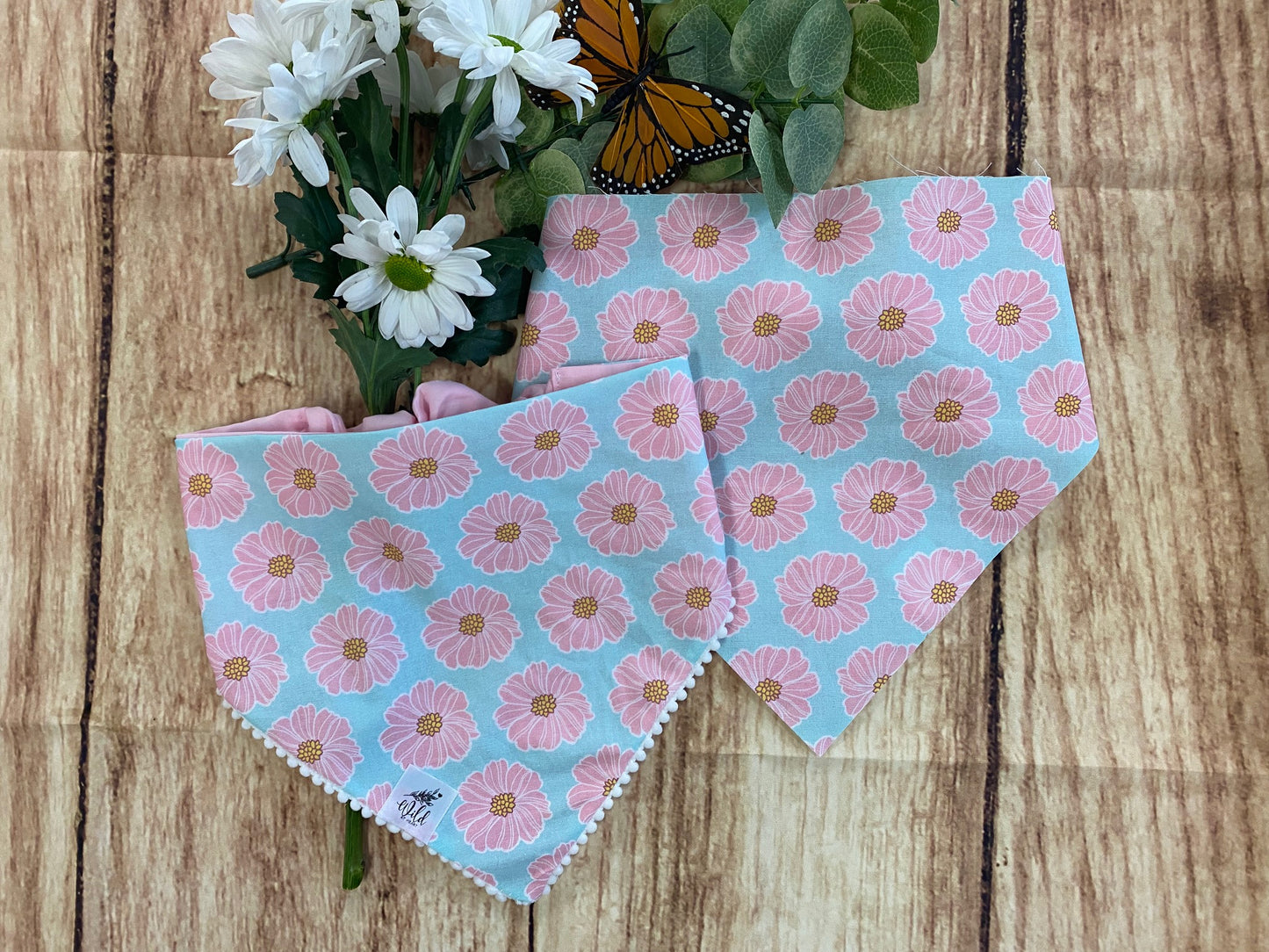 "Daisy Me Rollin" Pet Bandana