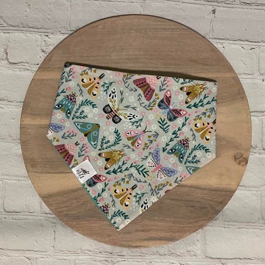 "Flora Flutter" Pet Bandana